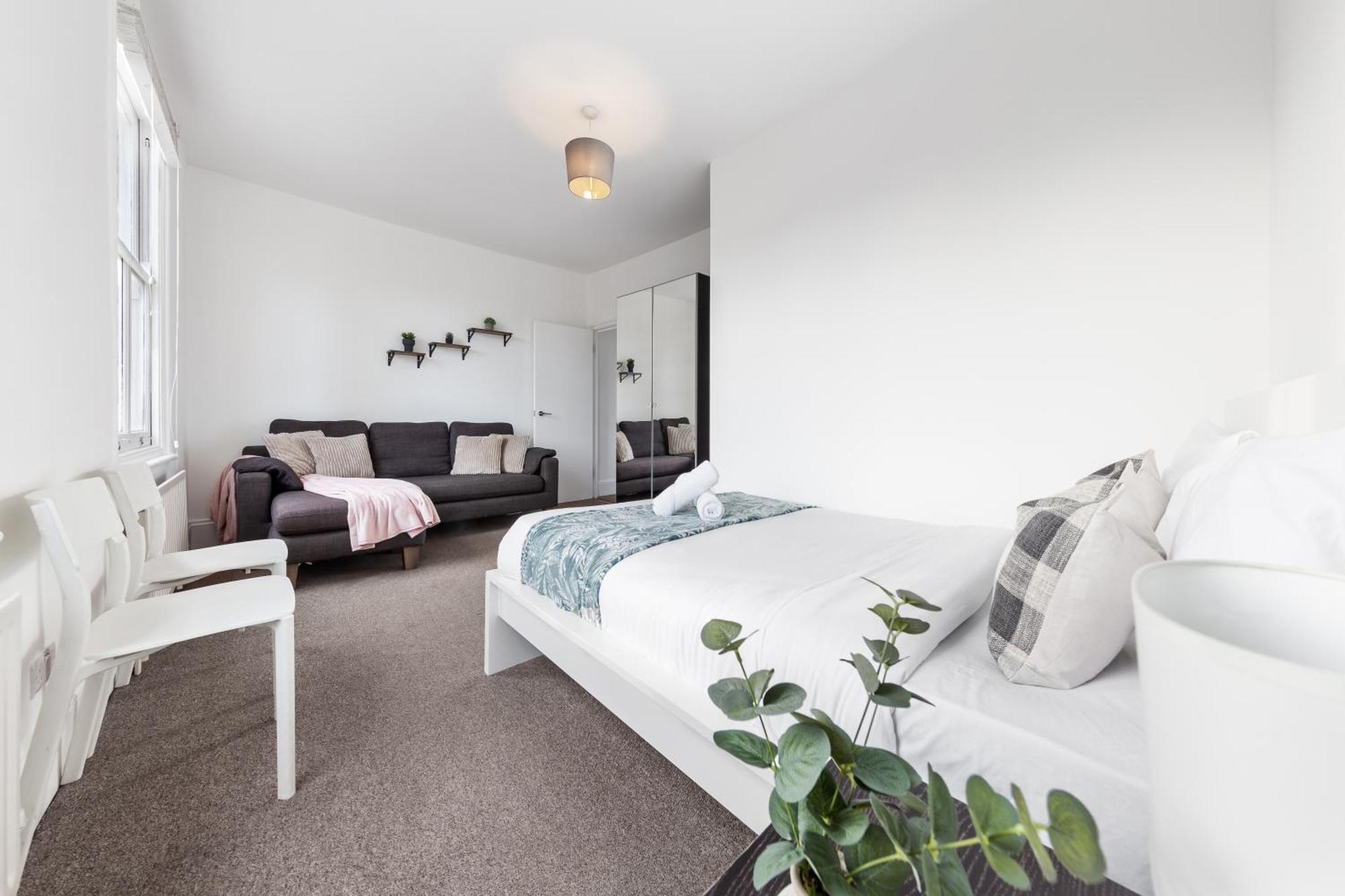 Luxury 4 Bedroom Flat With Stunning Shard View From Terrace In Central London! Next To Station, Sleeps 9 Экстерьер фото