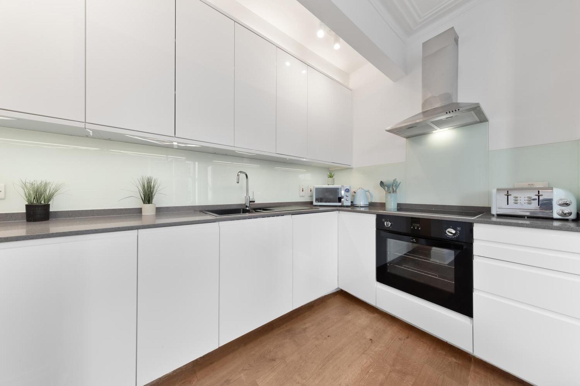 Luxury 4 Bedroom Flat With Stunning Shard View From Terrace In Central London! Next To Station, Sleeps 9 Экстерьер фото