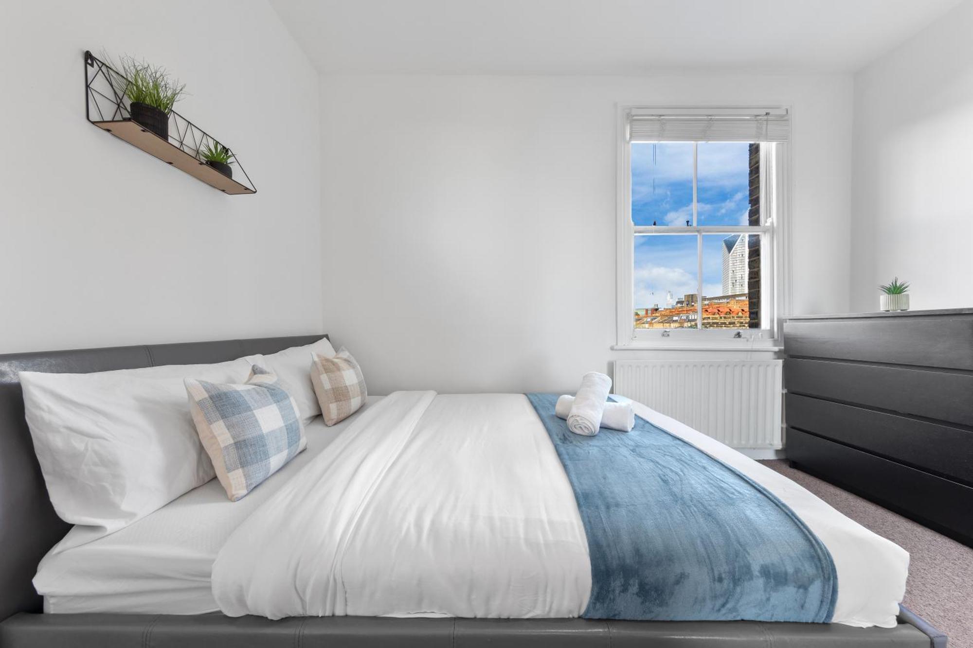 Luxury 4 Bedroom Flat With Stunning Shard View From Terrace In Central London! Next To Station, Sleeps 9 Экстерьер фото