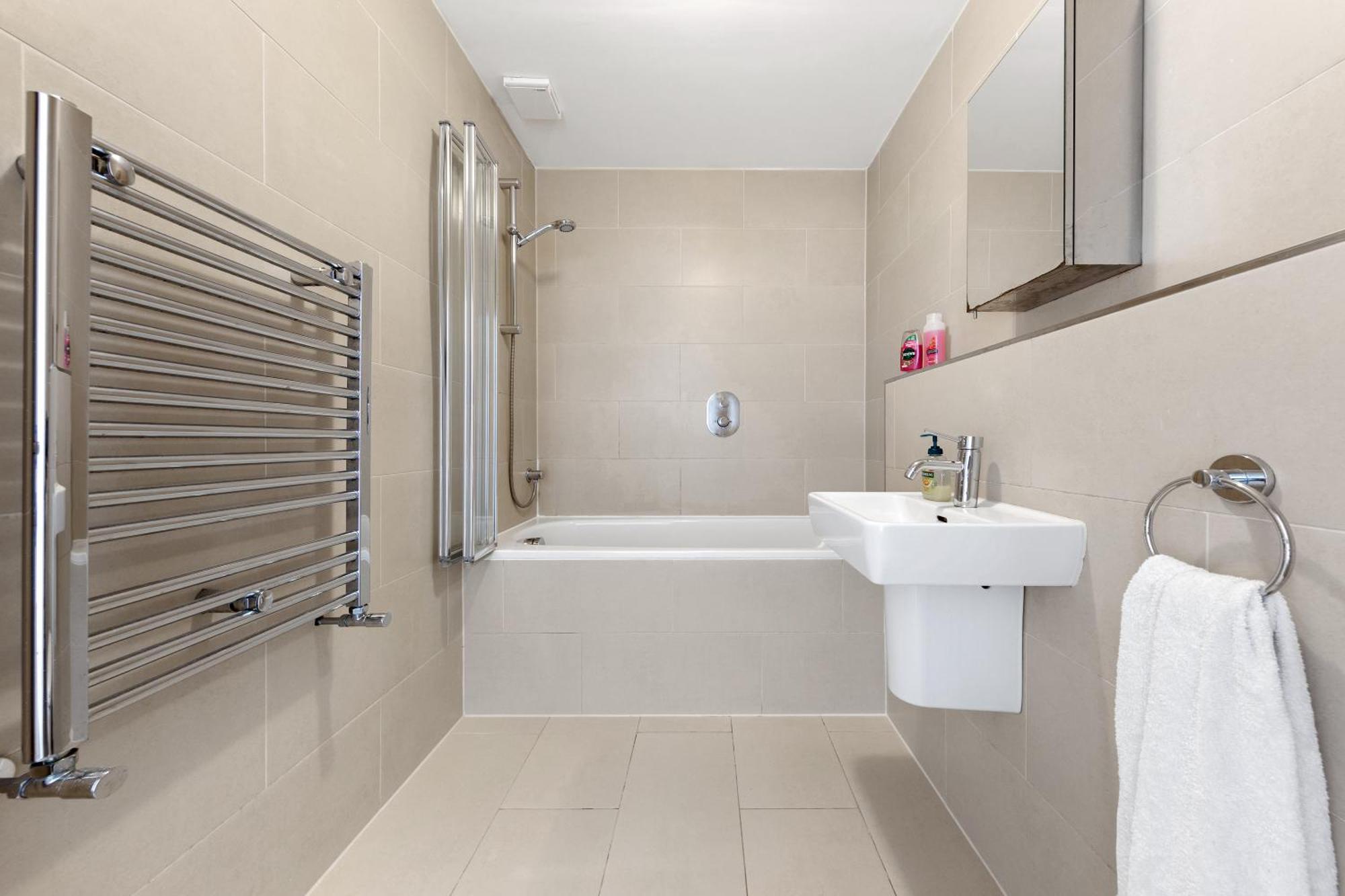 Luxury 4 Bedroom Flat With Stunning Shard View From Terrace In Central London! Next To Station, Sleeps 9 Экстерьер фото