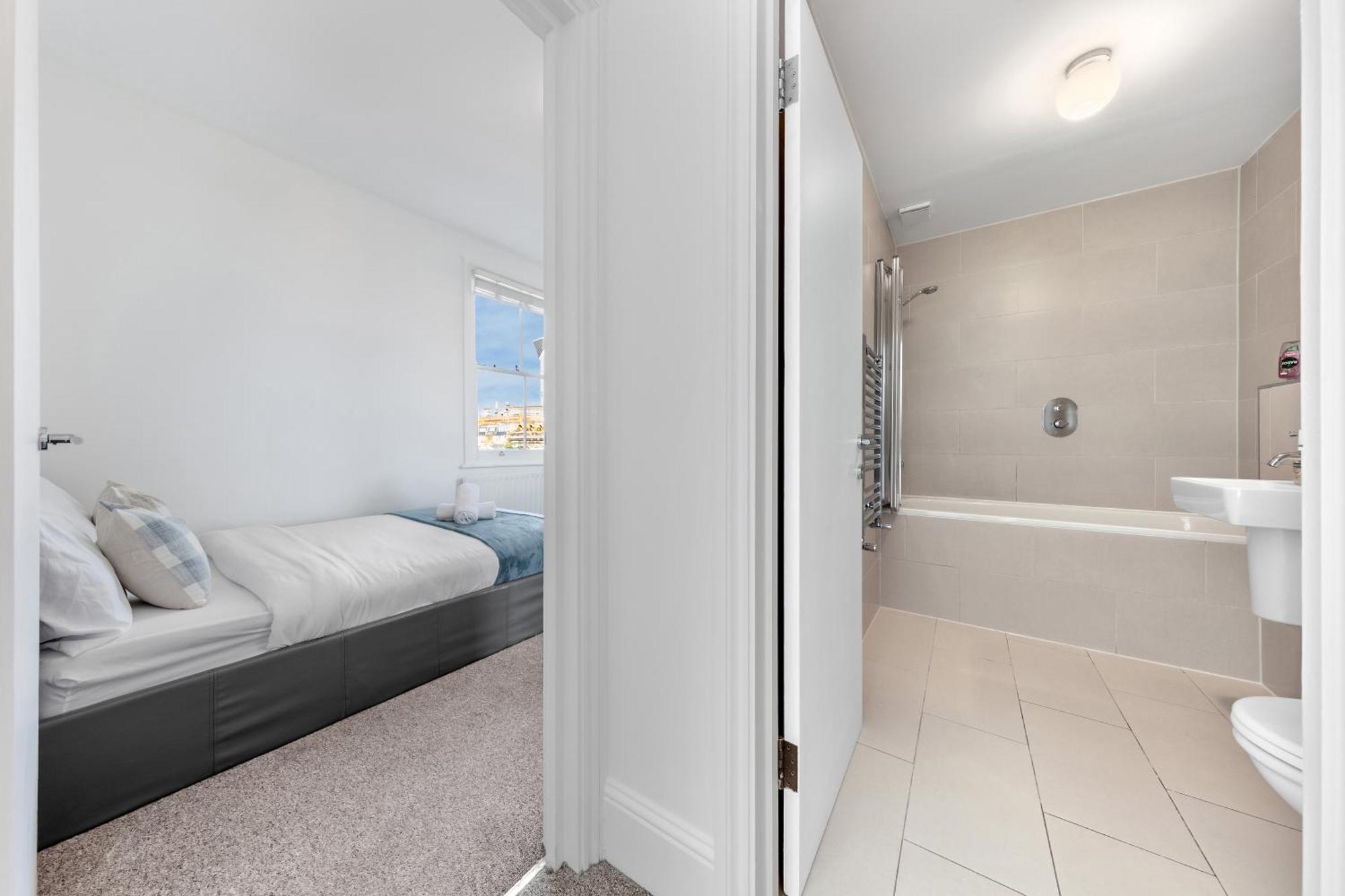 Luxury 4 Bedroom Flat With Stunning Shard View From Terrace In Central London! Next To Station, Sleeps 9 Экстерьер фото