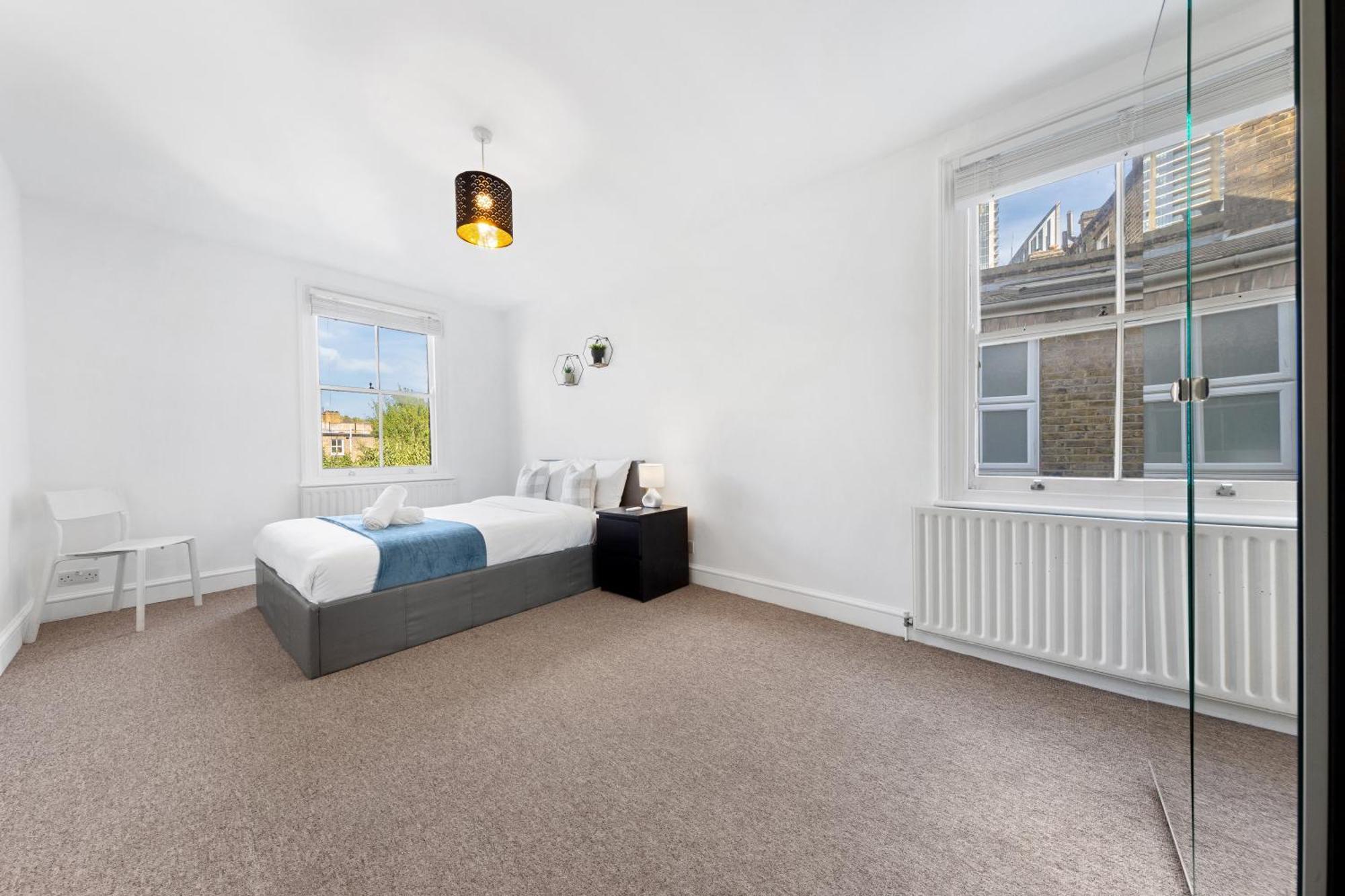 Luxury 4 Bedroom Flat With Stunning Shard View From Terrace In Central London! Next To Station, Sleeps 9 Экстерьер фото