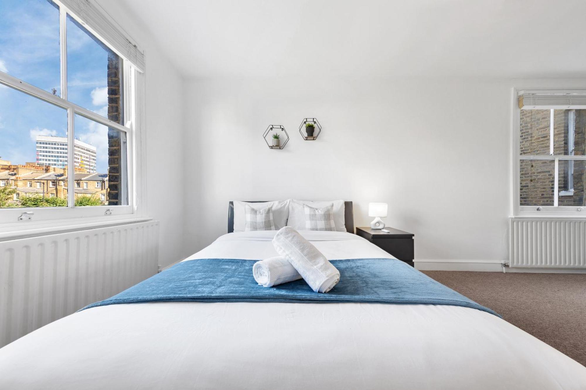 Luxury 4 Bedroom Flat With Stunning Shard View From Terrace In Central London! Next To Station, Sleeps 9 Экстерьер фото